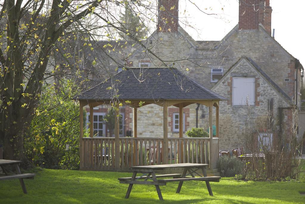 Hotel The Trout At Tadpole Bridge Faringdon Exterior foto